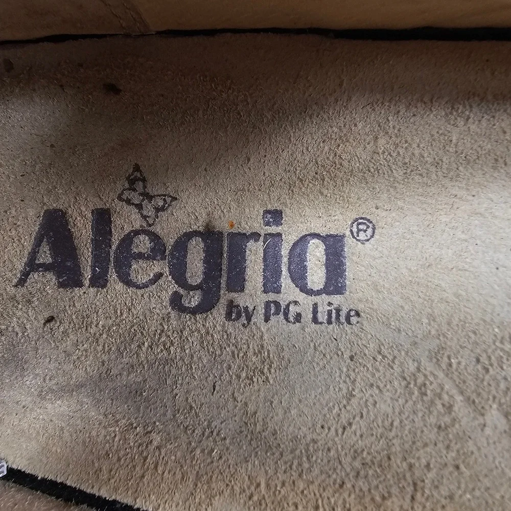 Alegria step into